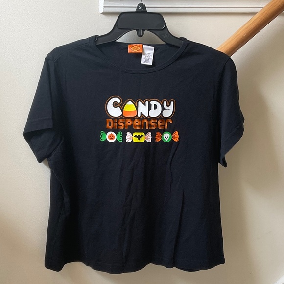 size XL, bust up to 42” inches, candy dispenser shirt, new 🍬 condition - Picture 6 of 6
